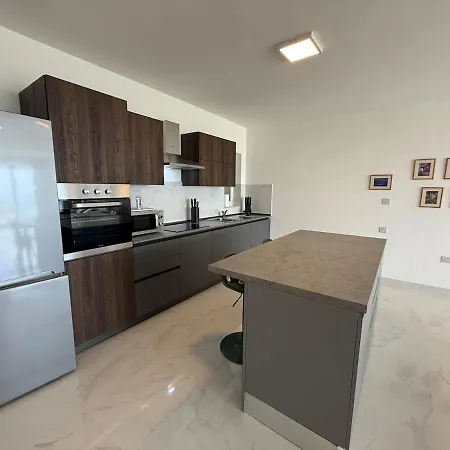 Apartament 3bdr With Terrace Views - Spacious *