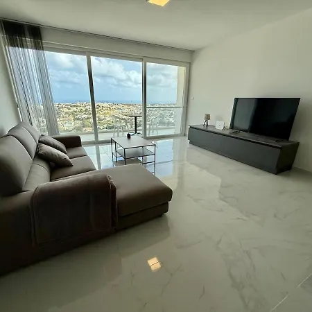 3bdr With Terrace Views - Spacious *