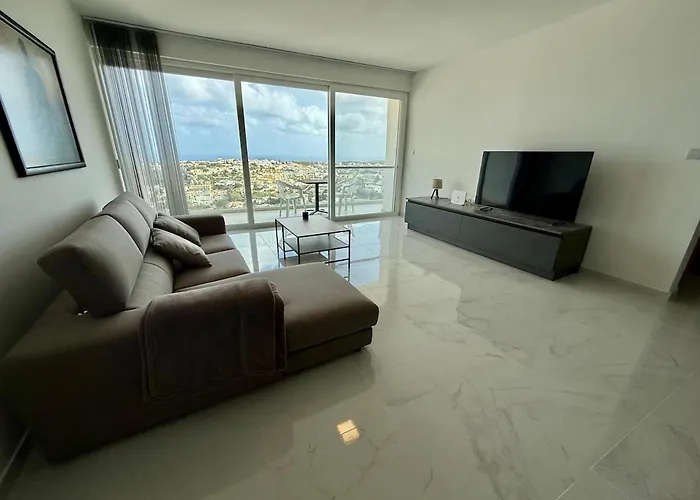 New 3bdr Spacious - Panoramic Views *